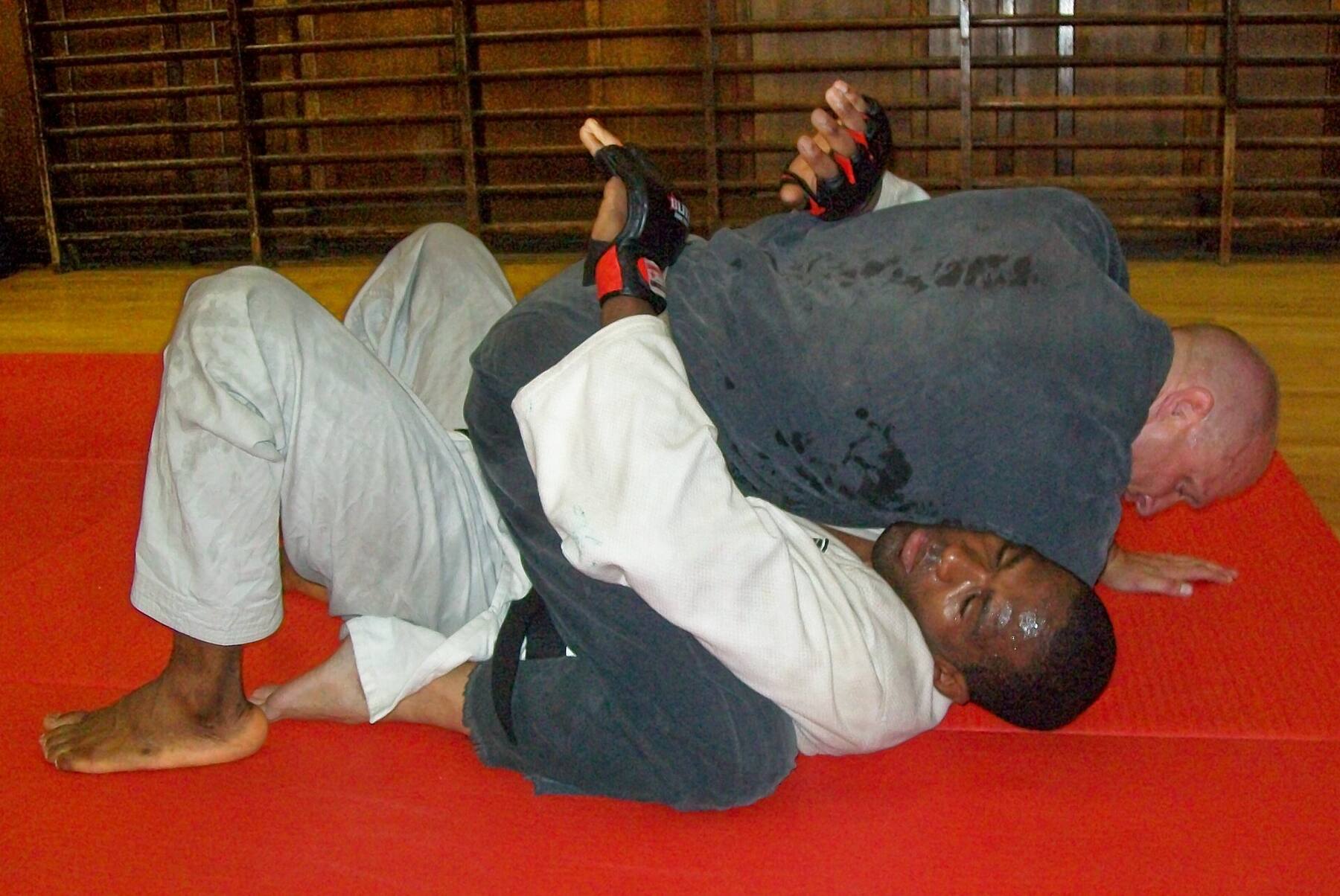 Grappling - ground control